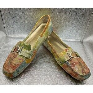 Anne Klein Women's Embossed Leather Floral Pattern Moccasin Loafers Sz 11